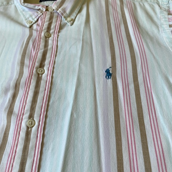 Button down - Picture 3 of 4
